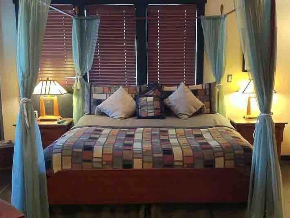 Premium Suite, Ensuite (Red Rock Crossing King Su)