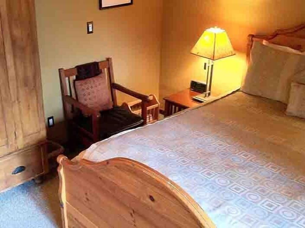 Standard Double Room, Ensuite, Mountain View (Dream Weaver Guest Room)