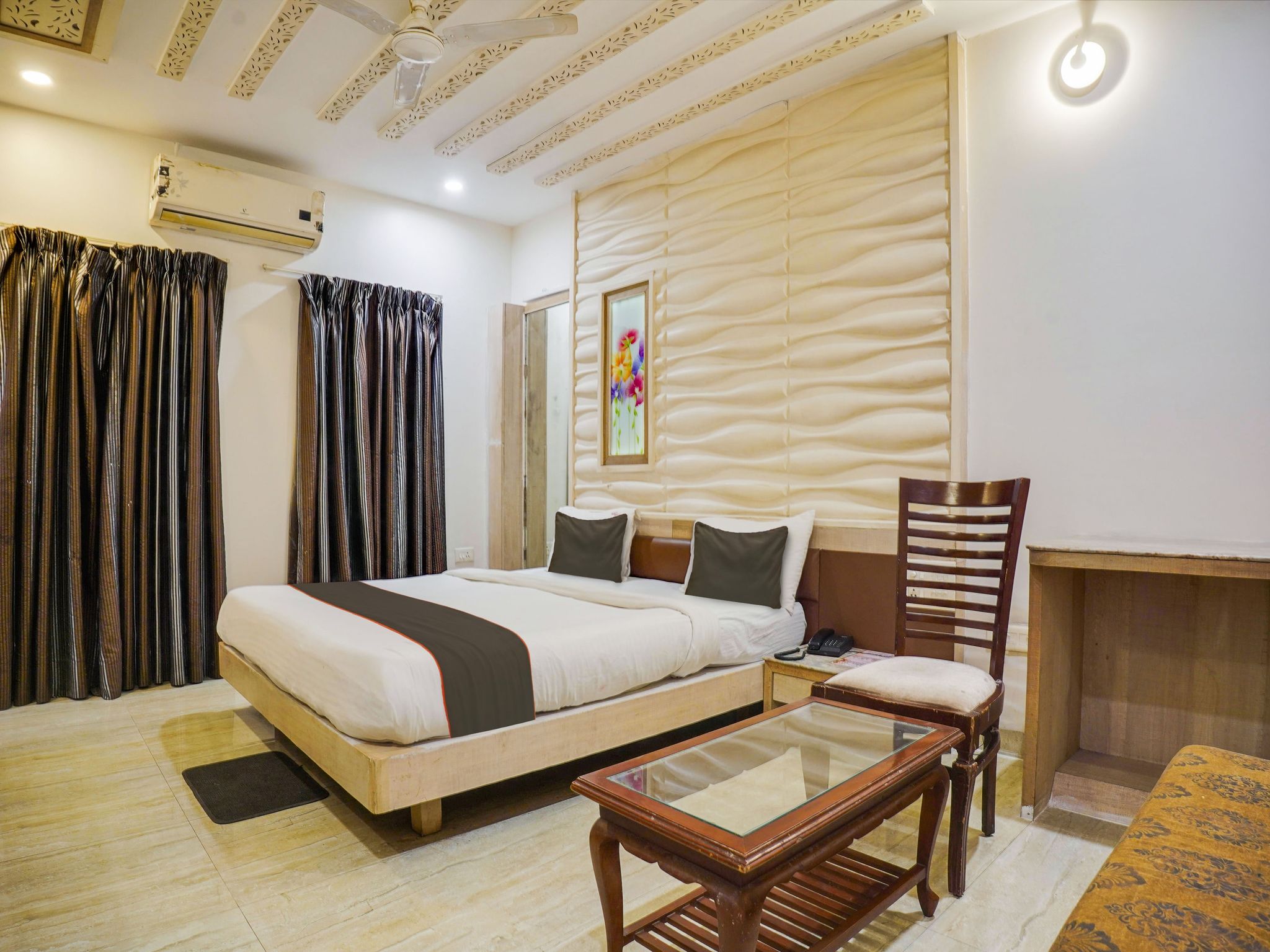 Super Hotel O Smriti Star Classic 5