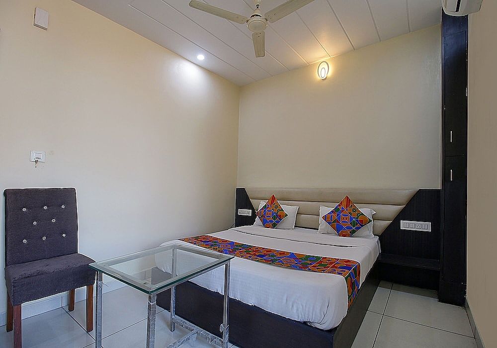 undefined Fabhotel 4G