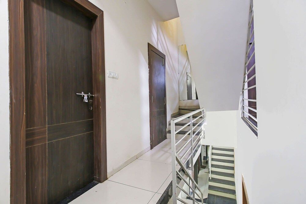 undefined Fabhotel Sugar Cube 3