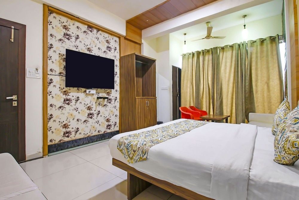 undefined Fabhotel Sugar Cube 4