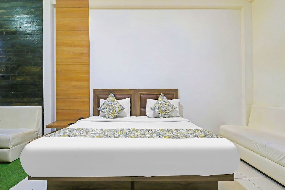 undefined Fabhotel Sugar Cube 9