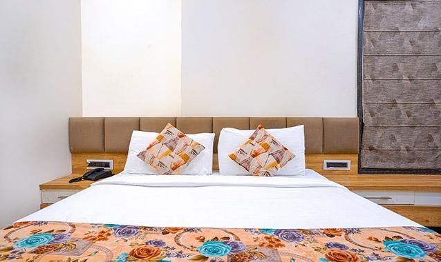 undefined FabHotel Jewel Palace 5