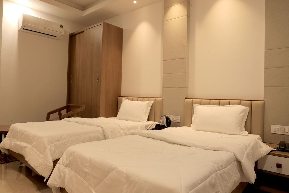 undefined The Presidential Suites 10