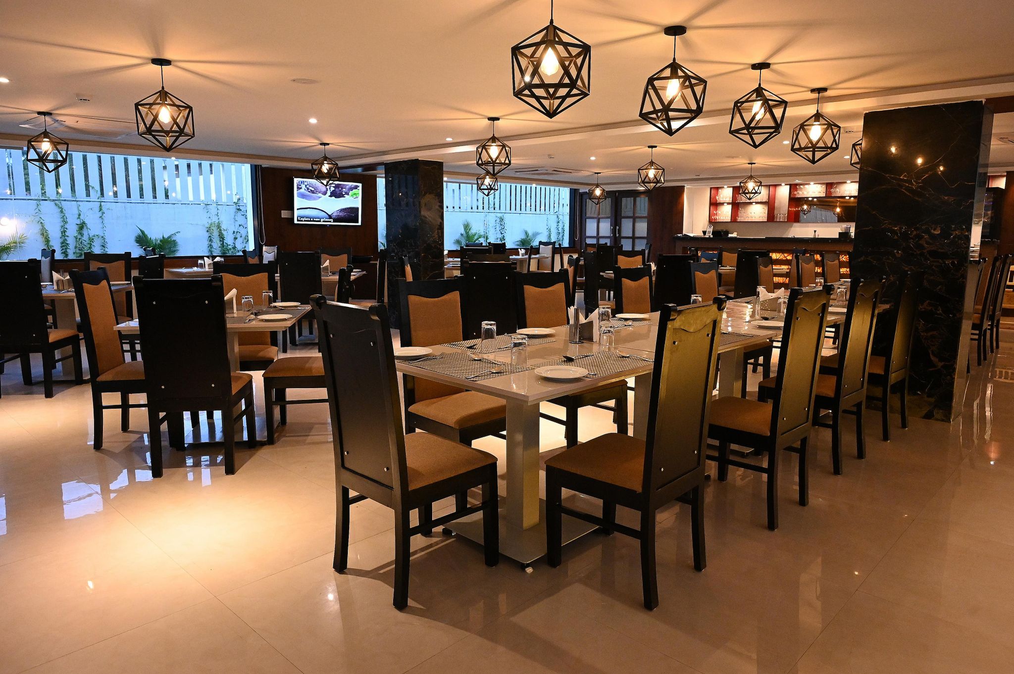 Food & Dining