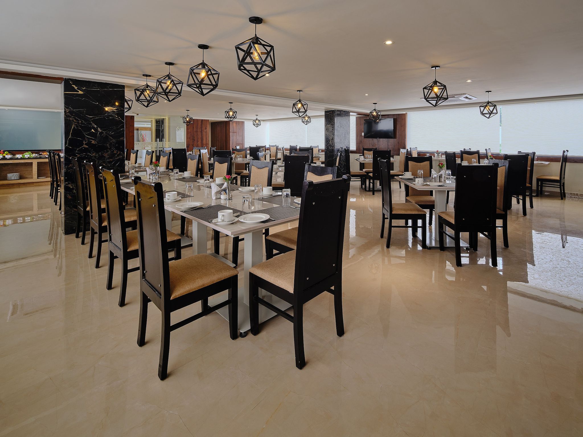Food & Dining