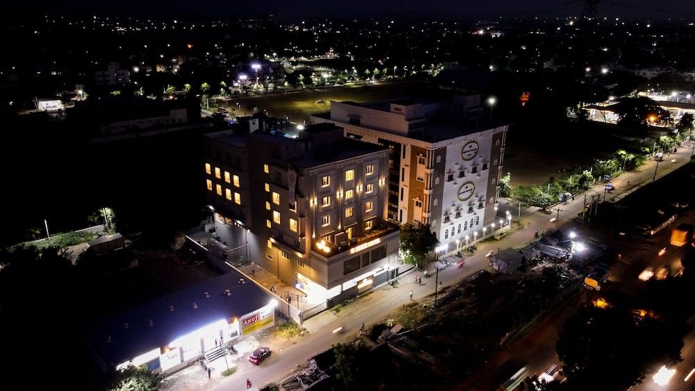 undefined V FIVE HOTEL 2