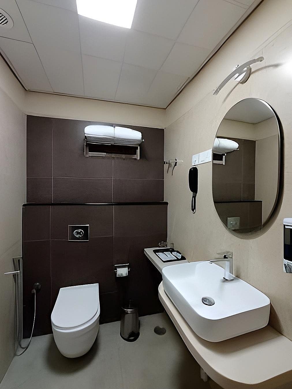 undefined V FIVE HOTEL 9