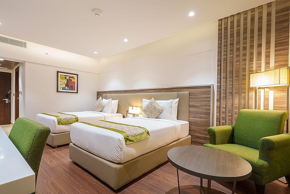 Pharos Hotels Executive Room, 1 Double Bed, Non Smoking, Pool View 7