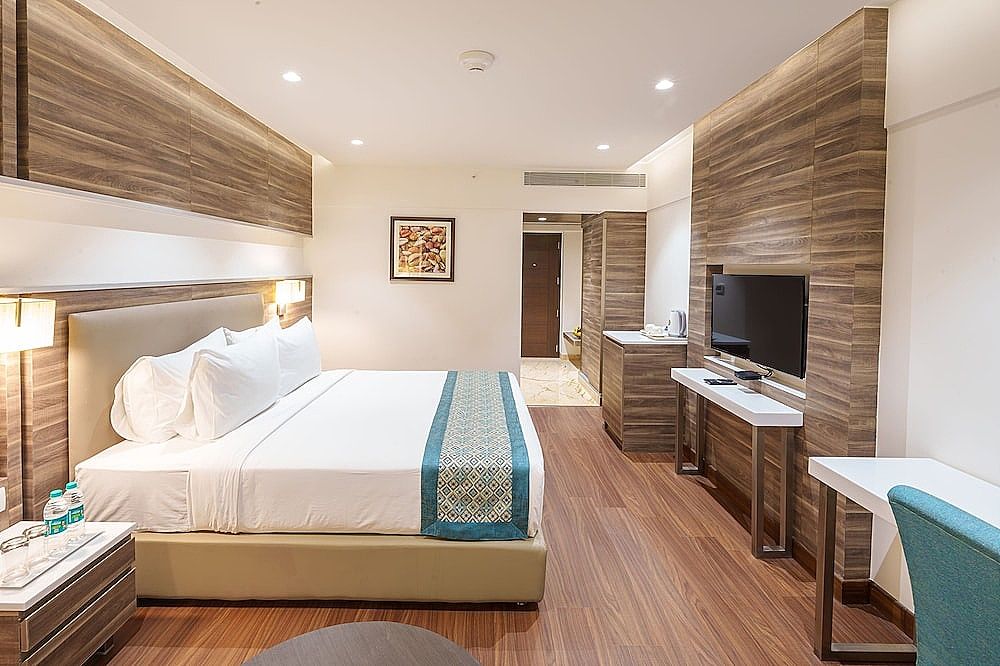 Pharos Hotels Executive Room, 1 Double Bed, Non Smoking, Pool View 5