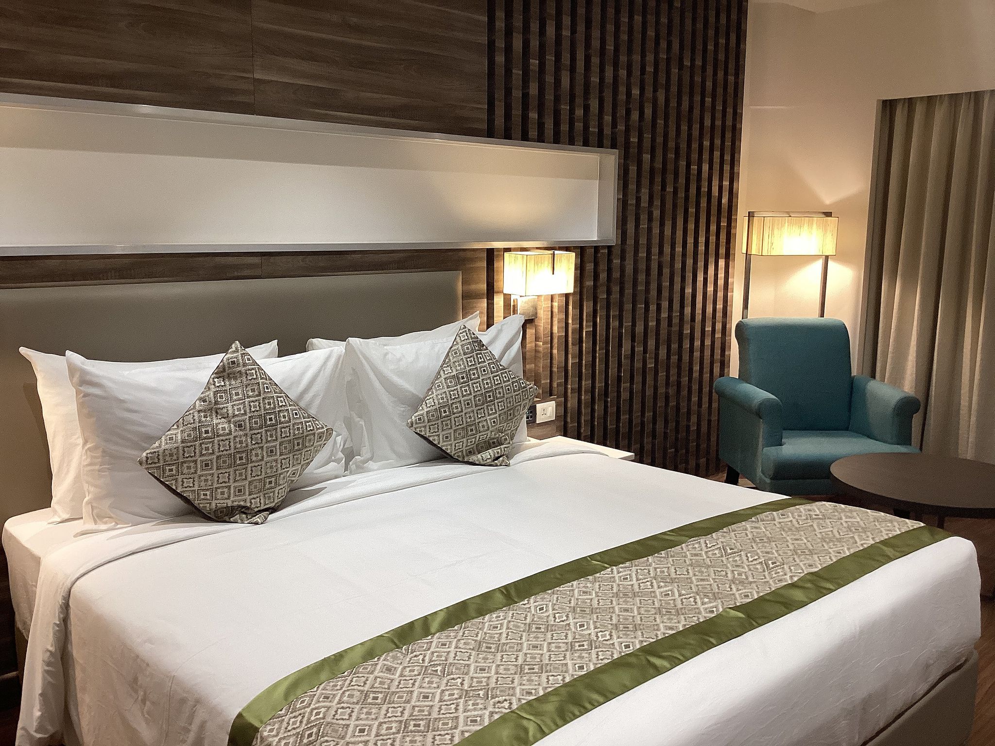 Pharos Hotels Executive Room, 1 Double Bed, Non Smoking, Pool View 6