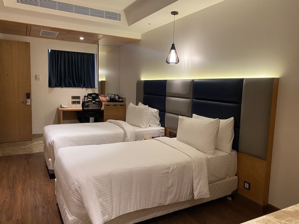 undefined SRM Hotel Maraimalai Nagar 9