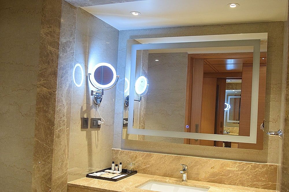 SRM Hotel Maraimalai Nagar Premium Room, 1 King Bed 2