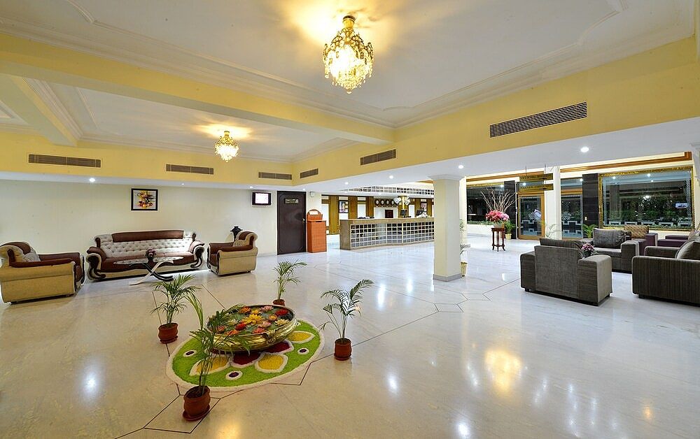 undefined SRM Hotel Maraimalai Nagar 2