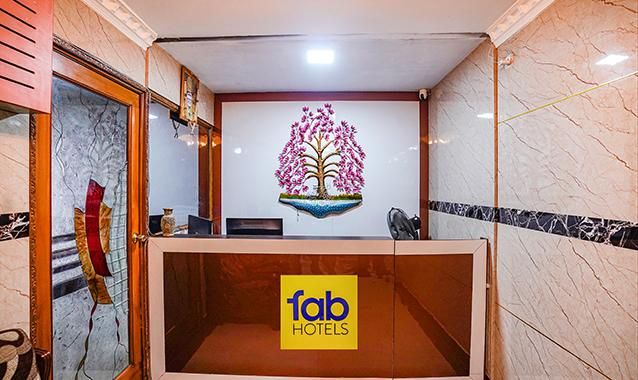 undefined Via Le Royal Inn 2