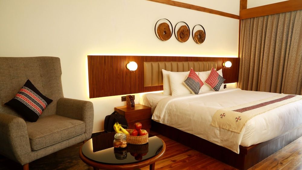 WelcomHeritage Ayatana Ooty Deluxe Garden Pool Chalet 4