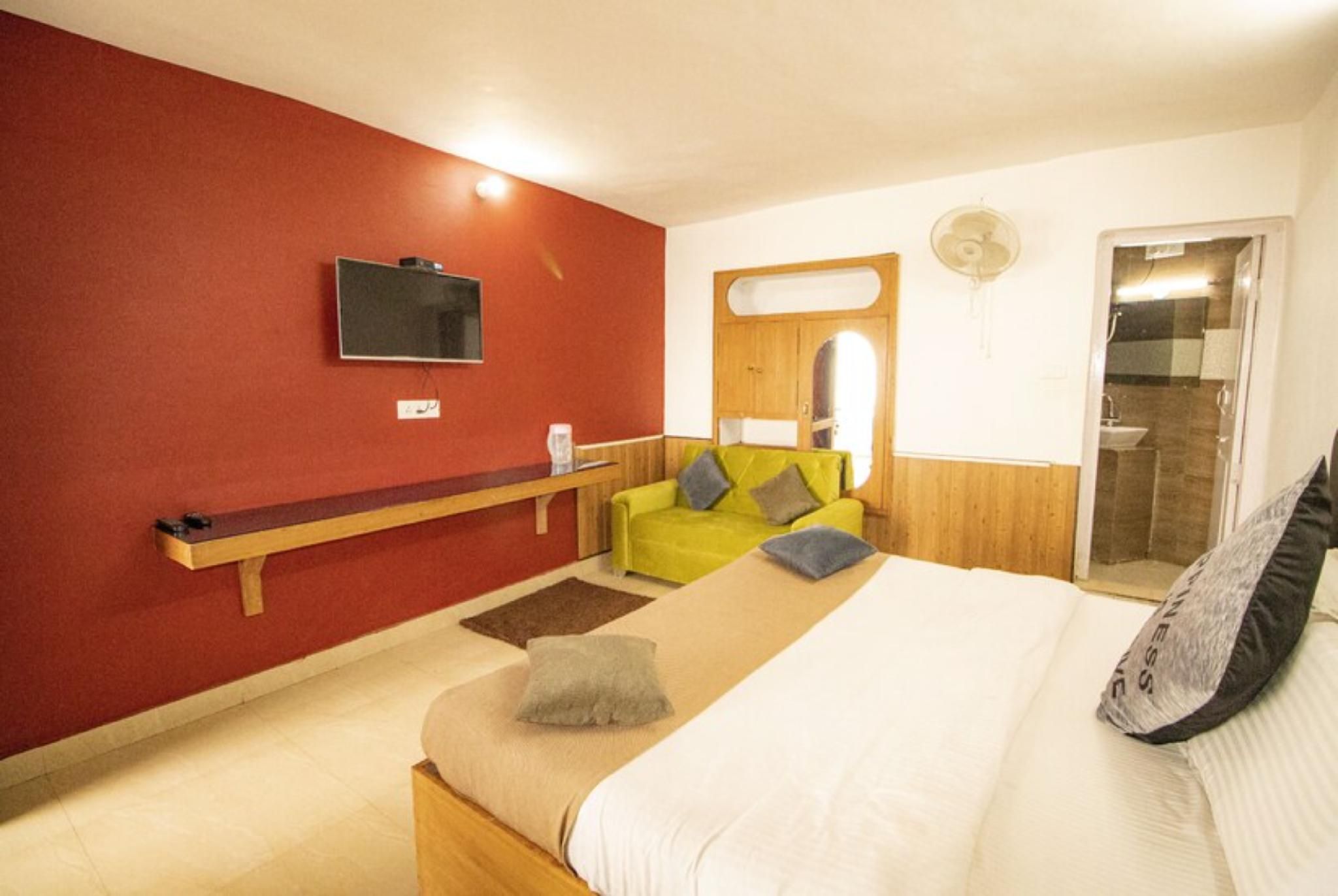 Deluxe Double Bed Room