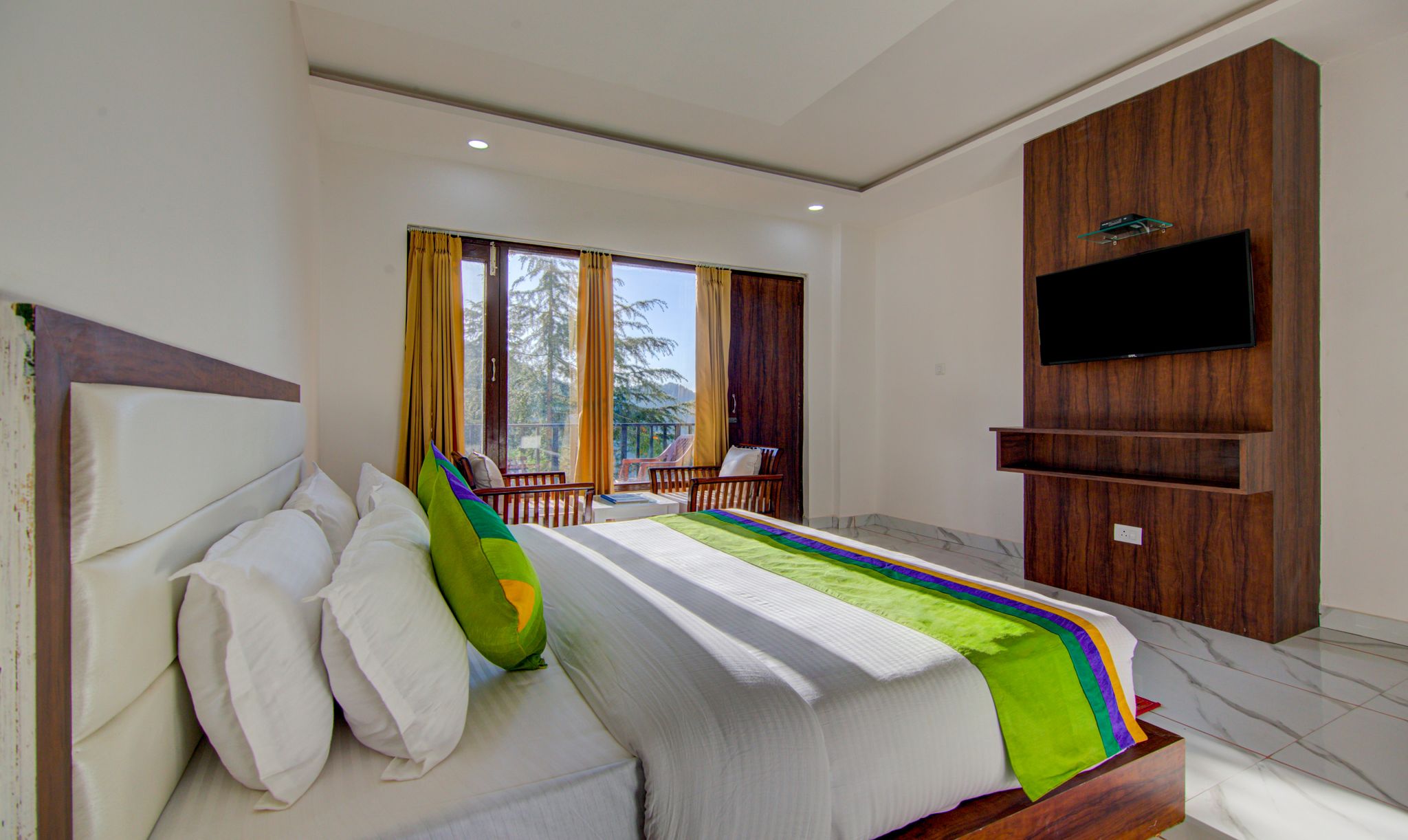 Treebo Down Town, Dalhousie Standard Room With Balcony And Hill View 3