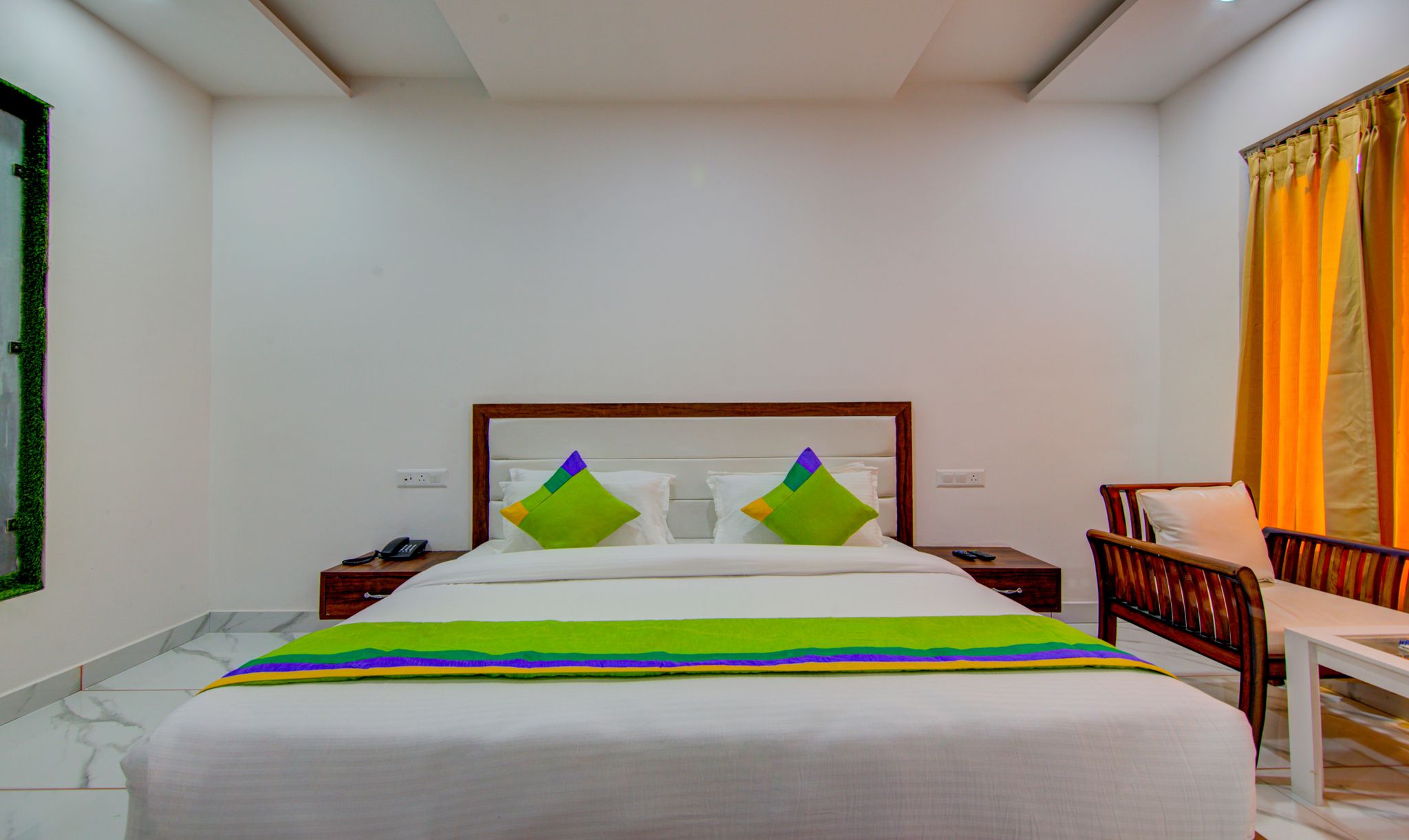 Treebo Down Town, Dalhousie Standard Room With Balcony And Hill View 2