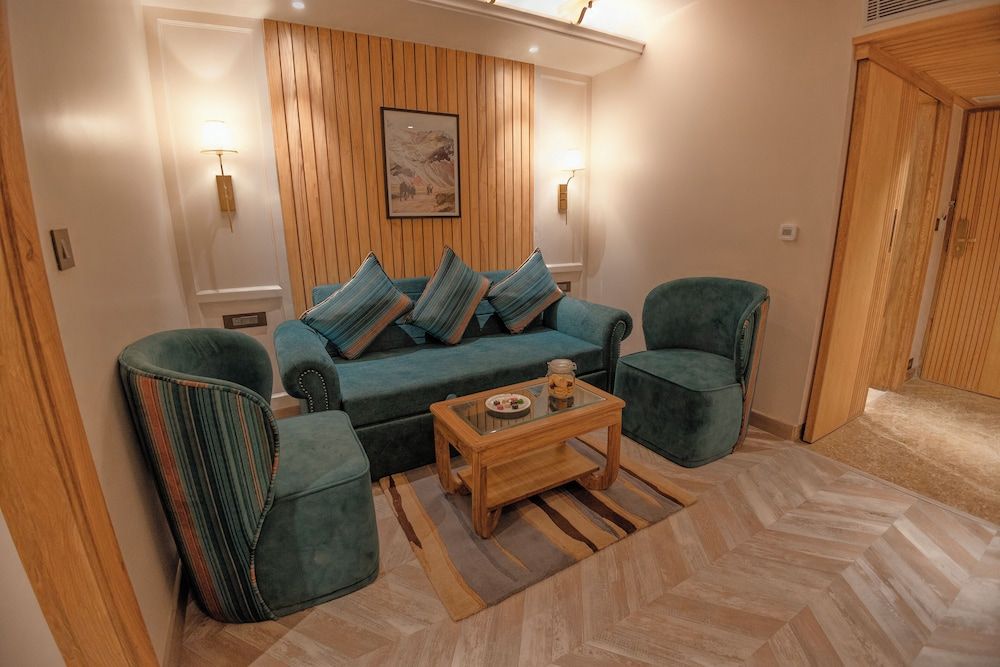 Presidium Sarovar Premiere Dalhousie Superior Double Room 3