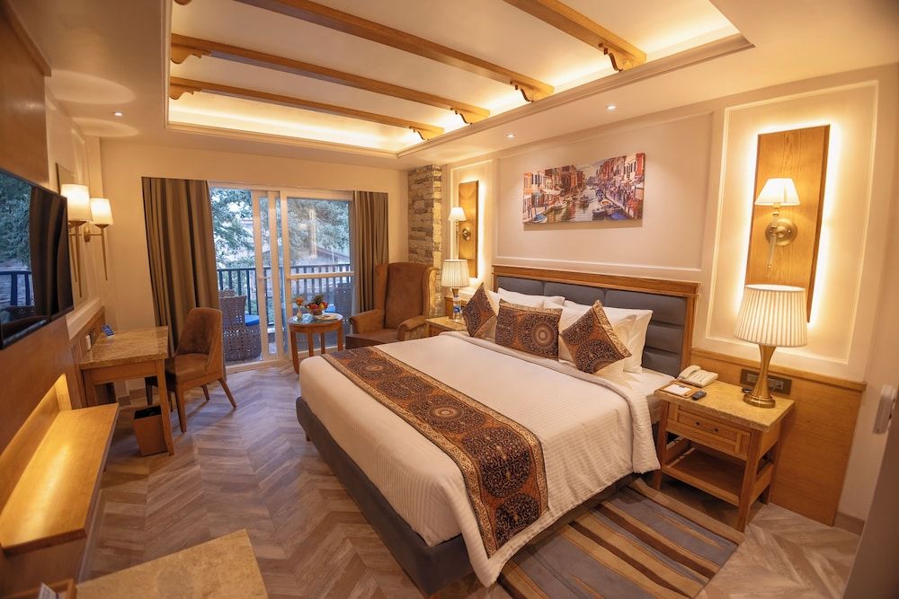 Presidium Sarovar Premiere Dalhousie Superior Double Room 2