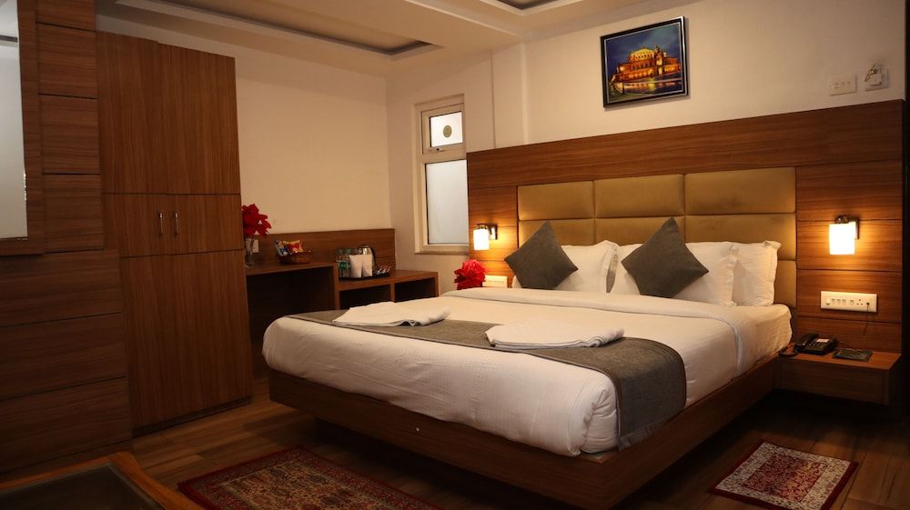 Cocoon By Morpho Rain Lily Green Park Cozy Room 2