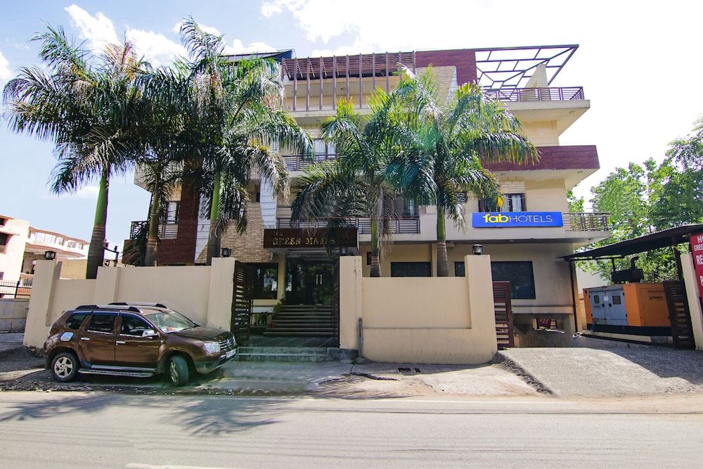 undefined Green Majestic 7