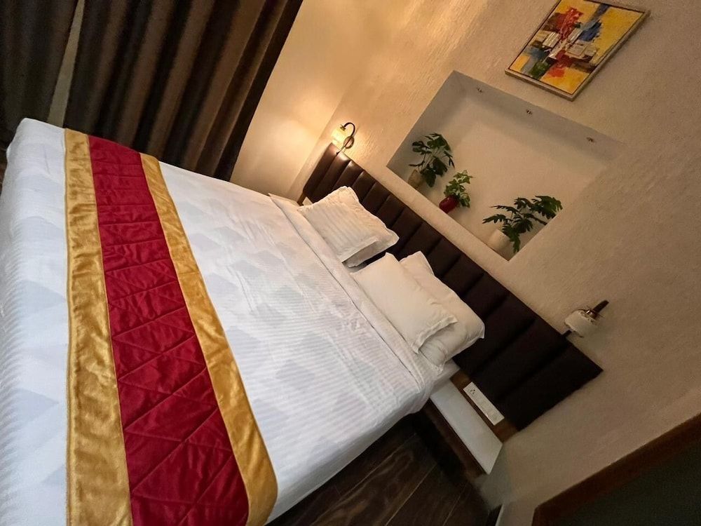Royal Room
