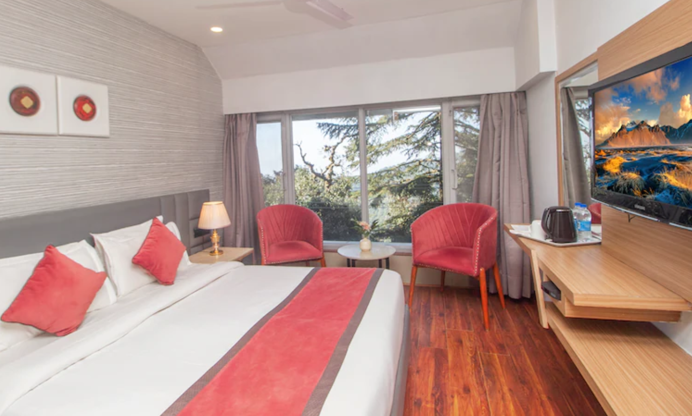 Amritara Surya A Luxury Spa Retreat Standard Room with Mall Road View