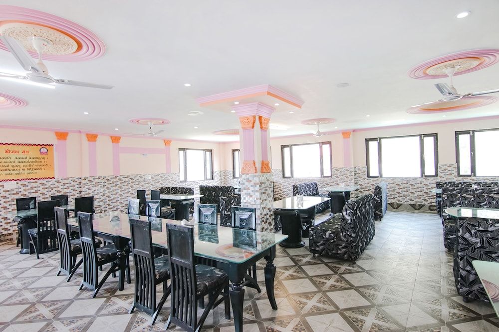 undefined Fabhotel Prime Wonder World Resort 8