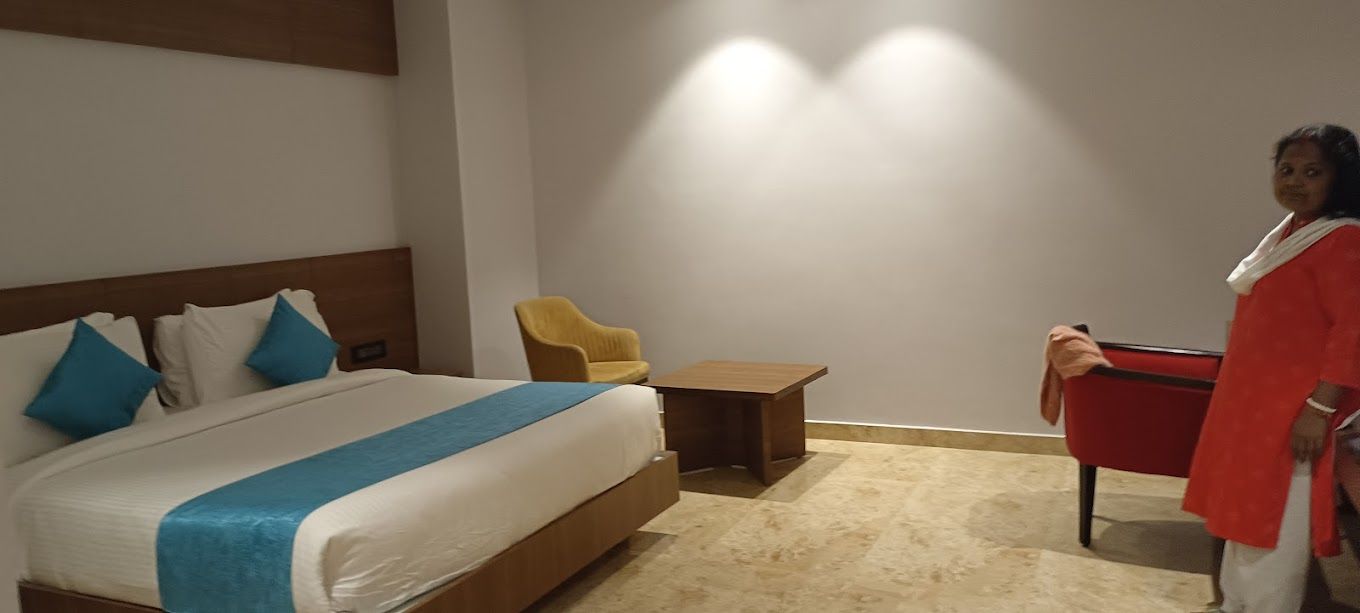 Hotel Raj Meridian Studio room