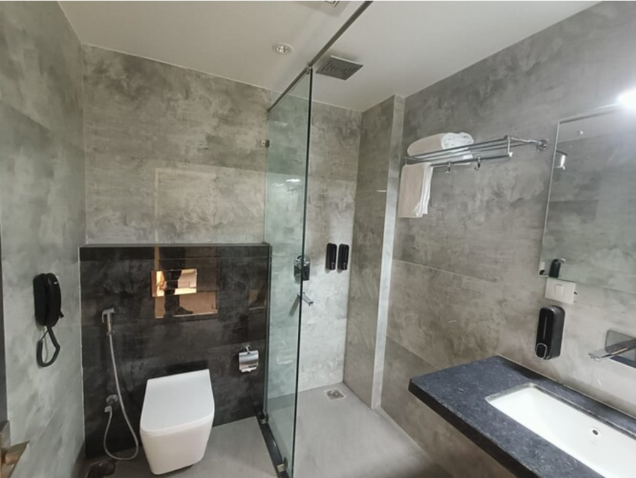 Hotel Golden Orchid DELUXE AC 3