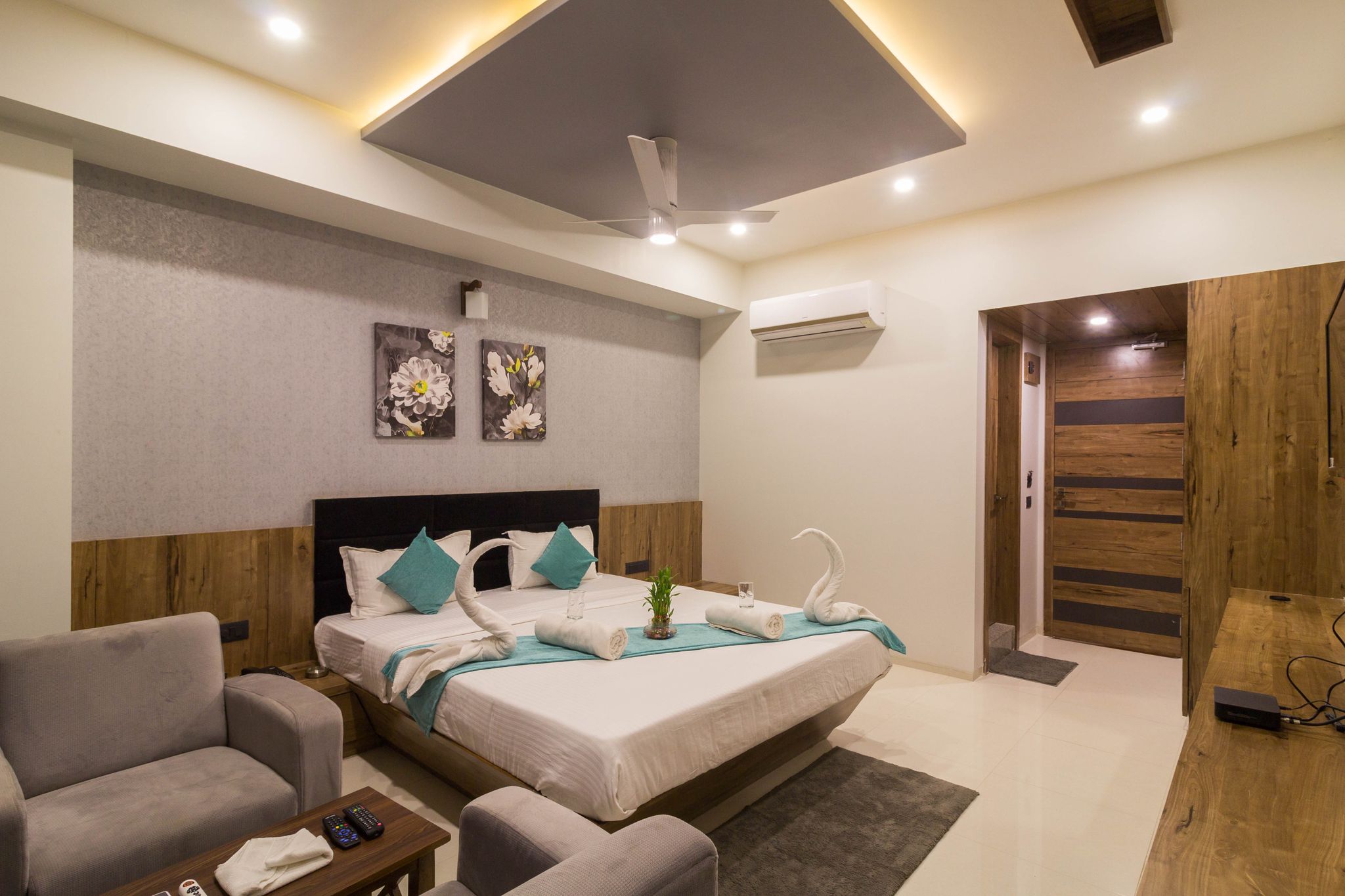 Hotel Green City Deluxe Double Bed 5