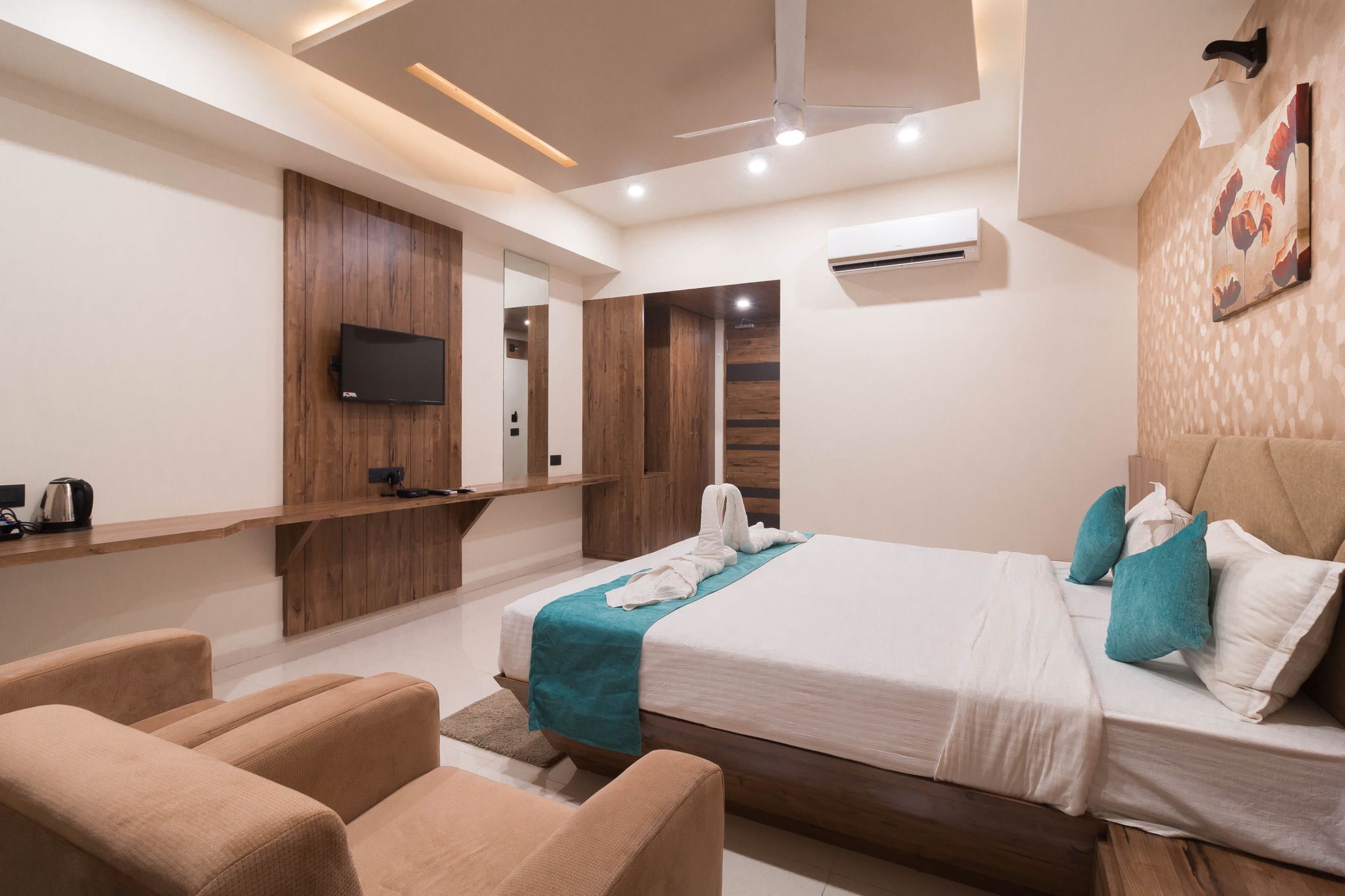 Hotel Green City Deluxe Double Bed