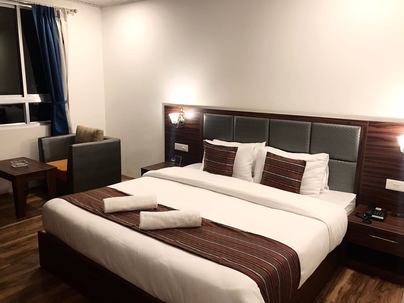 Hotel Shinkham Grand Deluxe Room 5