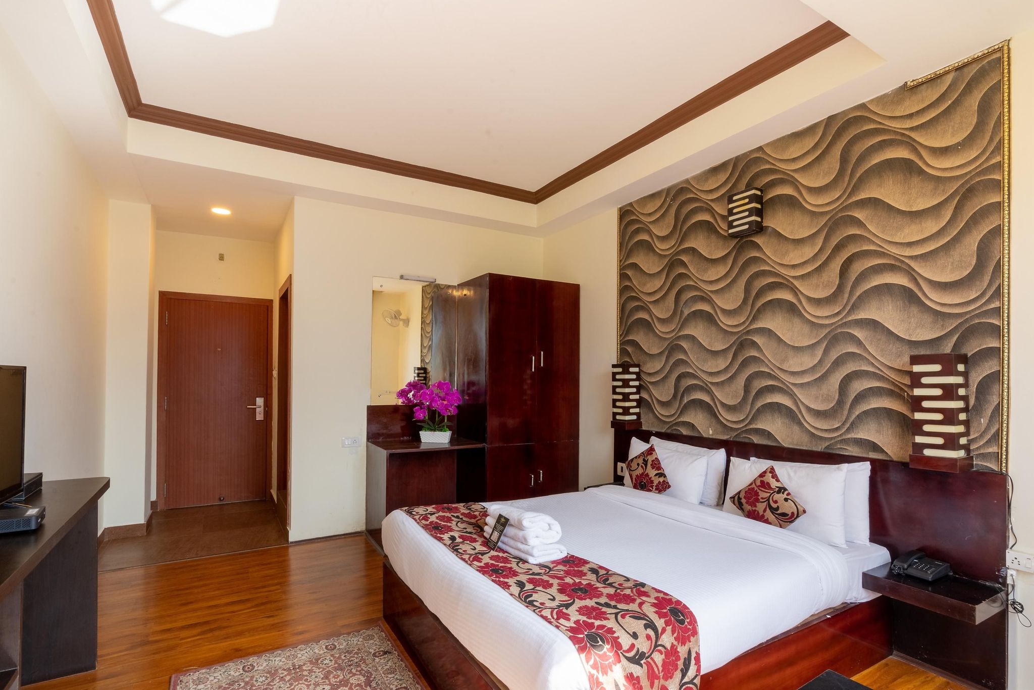 Hotel Shinkham Grand Deluxe Room 9