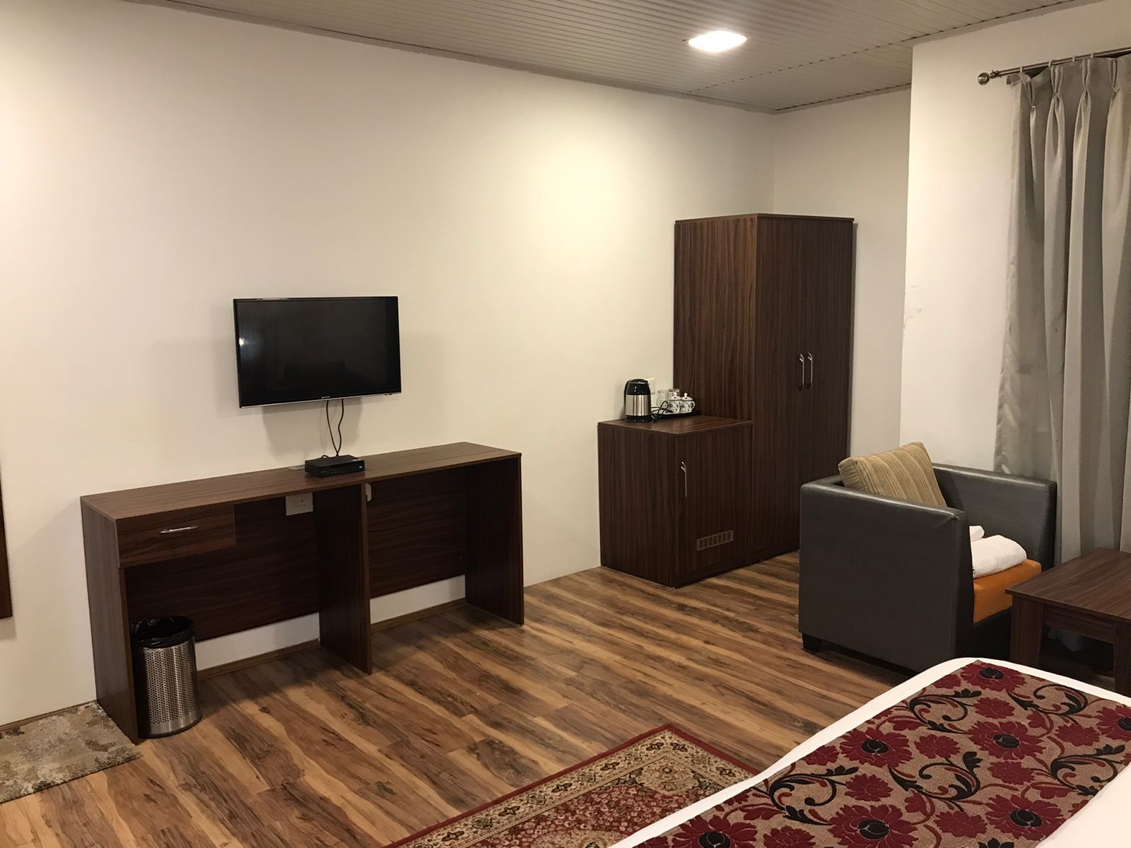 Hotel Shinkham Grand Deluxe Room 10