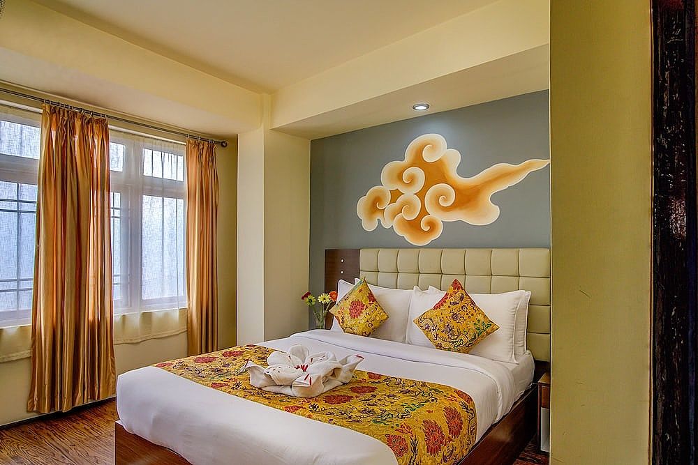 Muscatel Grand Silkroute 300 Mts MG Marg Standard Room 3