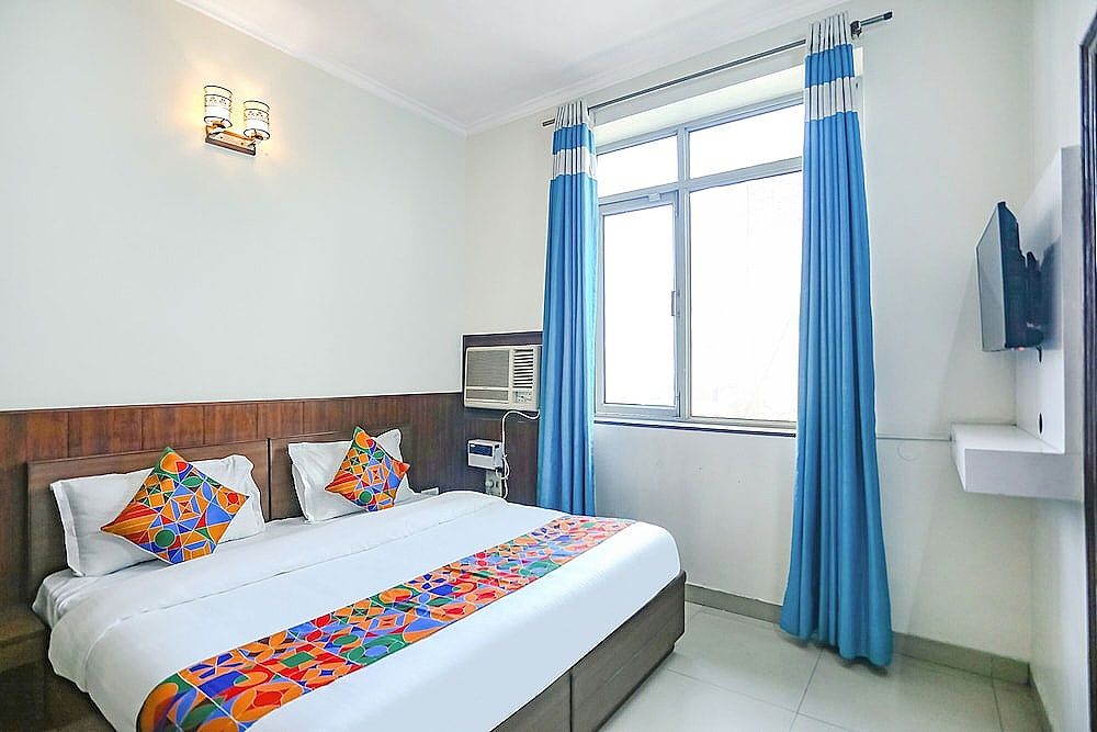 undefined FabHotel Hexa Ghaziabad 3