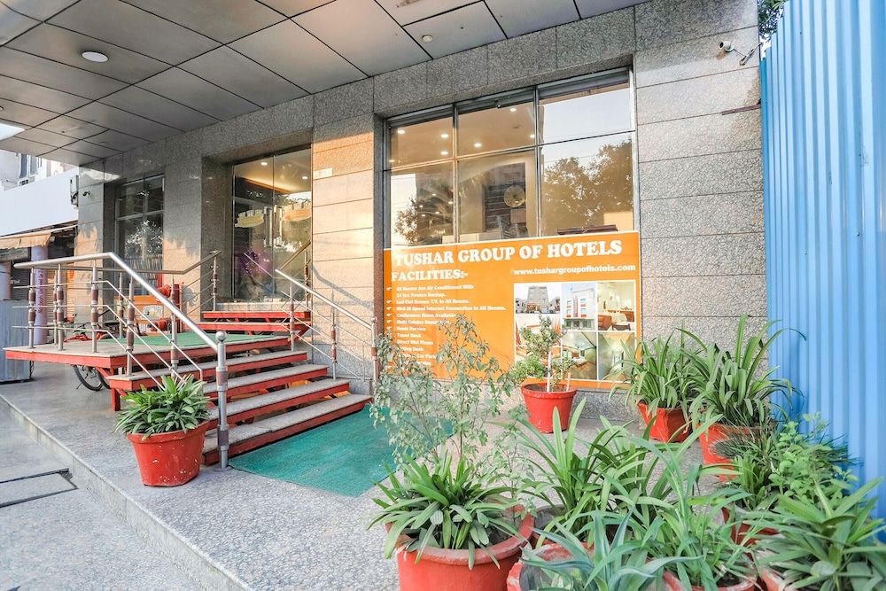 undefined FabHotel Hexa Ghaziabad 4