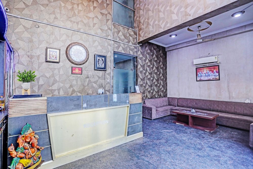 undefined Roomshala 020 Hotel Black Stone 6