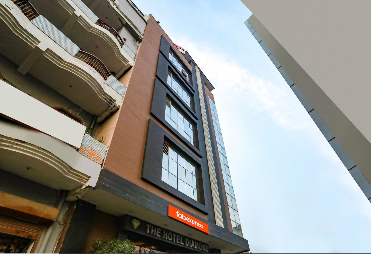 undefined FabHotel The Diamond 6