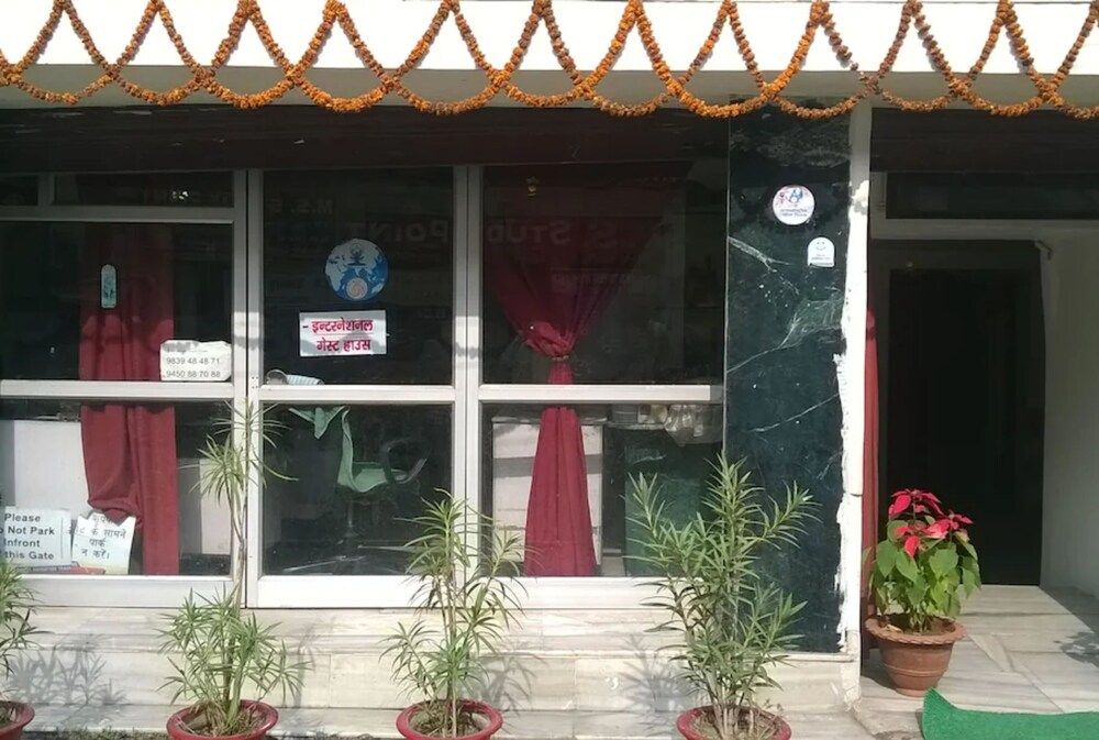 undefined Goroomgo International Guest   Gorakhpur 2