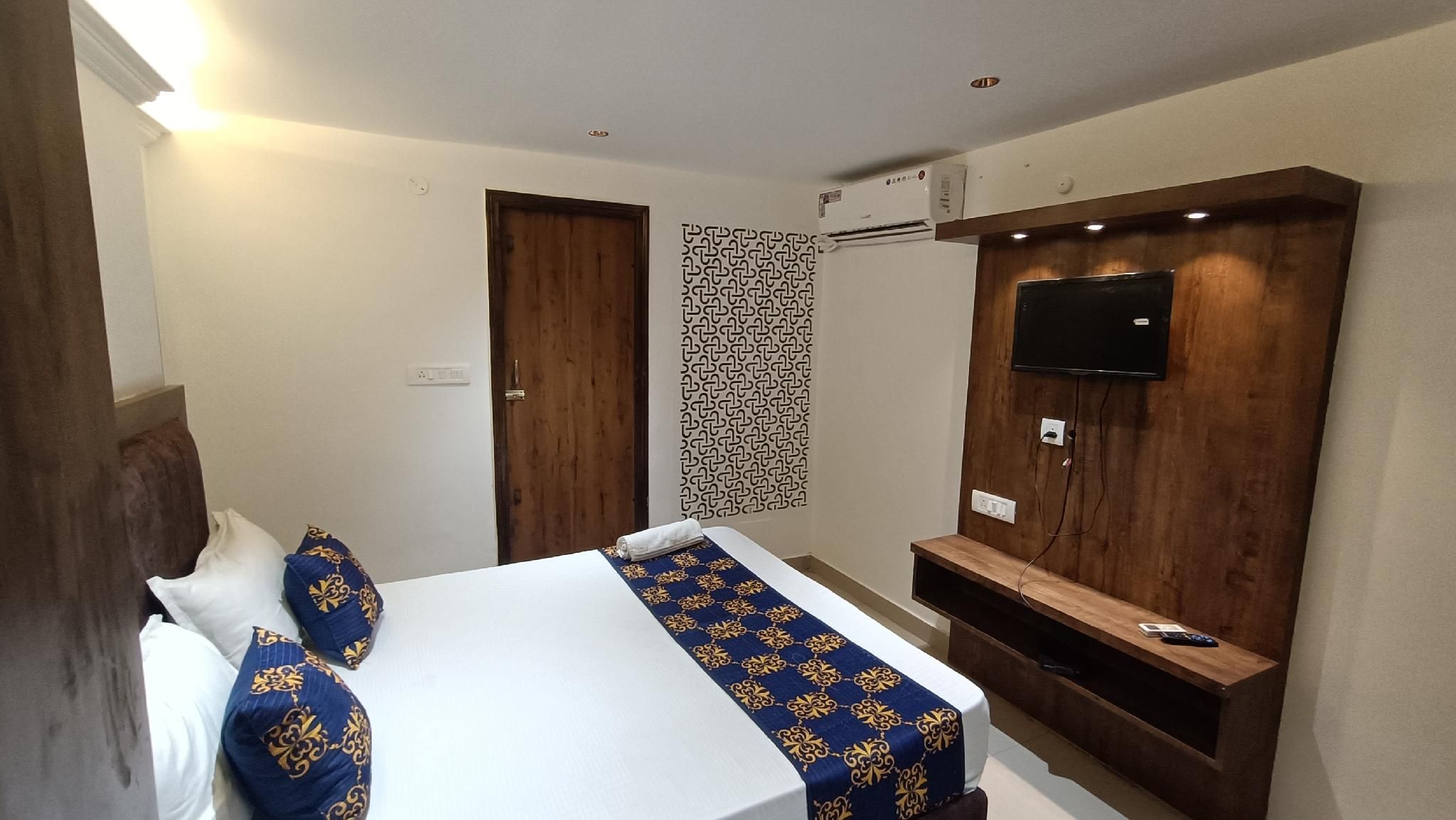 undefined Hotel Sai Palace 7