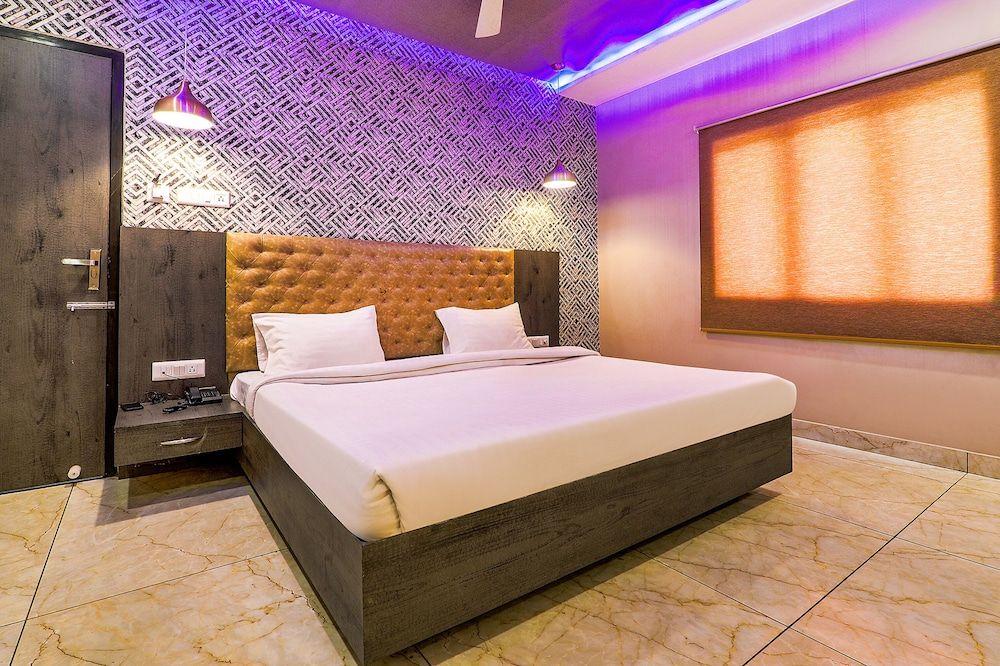 undefined FabHotel Rudra Inn & Cafe I 4