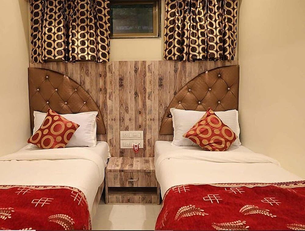 undefined Hotel Golden Inn 10