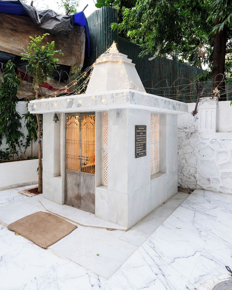 undefined Arnna Hotel - Goregaon 6