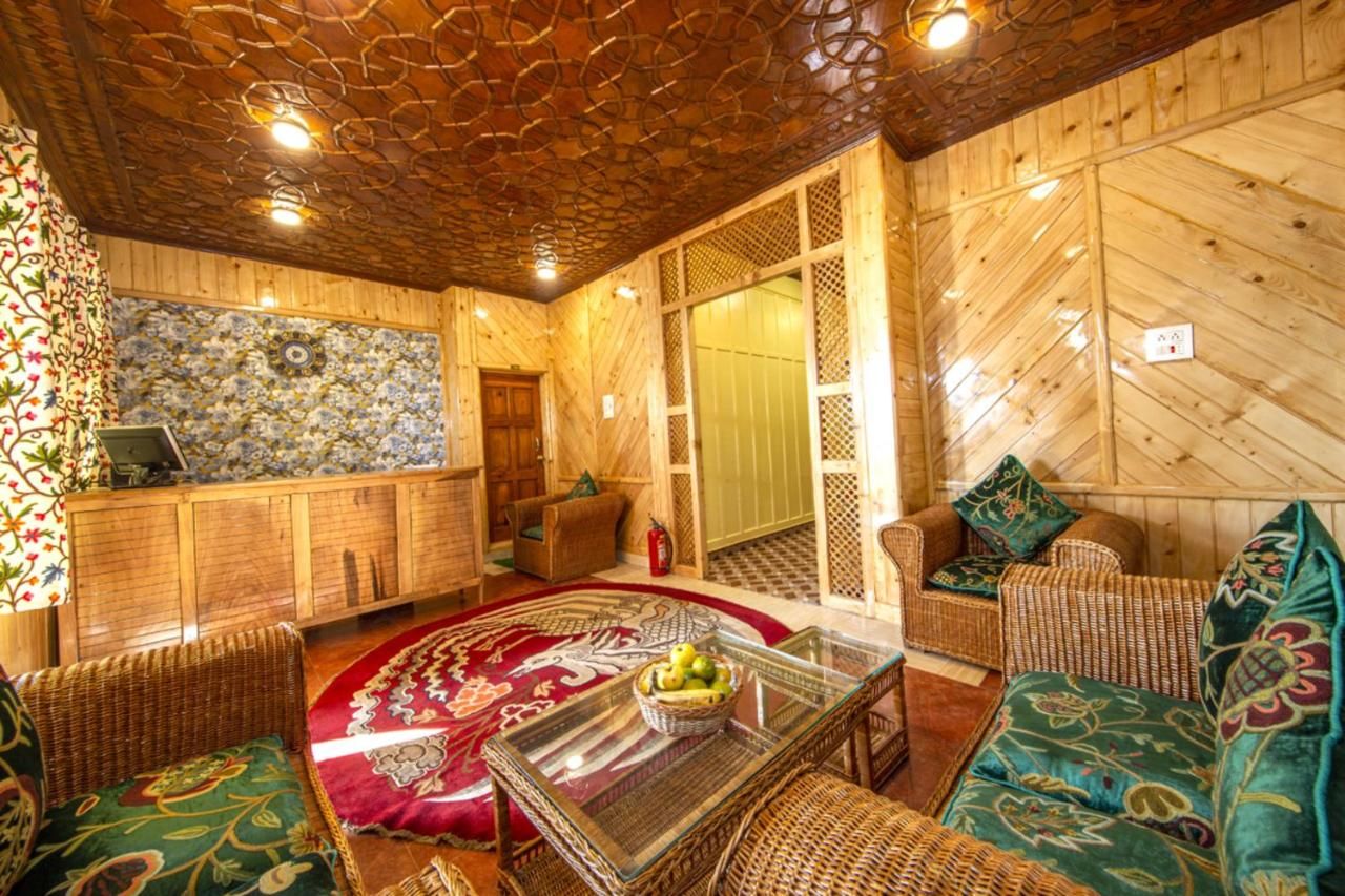 Gulmarg Ski Hill Resort Family Premium Suite + Heating 2