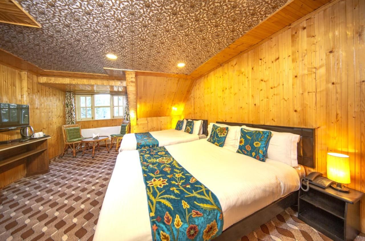 Gulmarg Ski Hill Resort Family Premium Suite + Heating